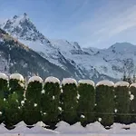 La Chouette - Intimate 2 Bedroom Demi-chalet Ideally Located شاليه
