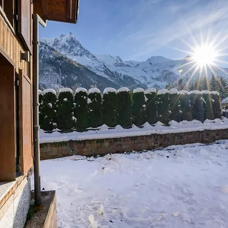 La Chouette - Intimate 2 Bedroom Demi-chalet Ideally Located Chalet Chamonix