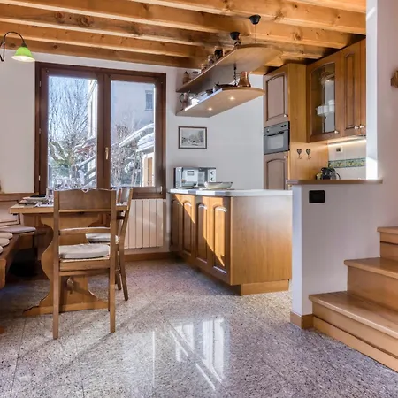 La Chouette - Intimate 2 Bedroom Demi-chalet Ideally Located شاليه *
